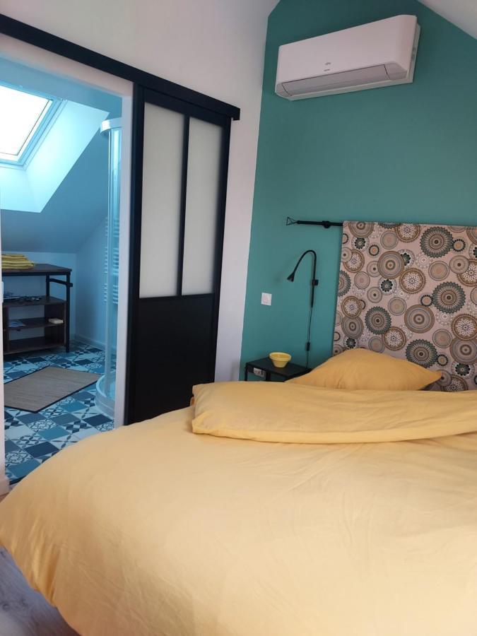 En Pleine Campagne, Proche Du Mans - Chambre D'Hotes Fille Luaran gambar
