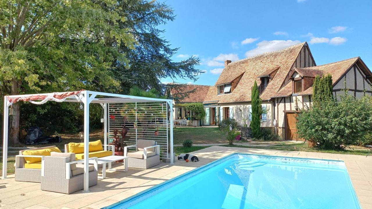 En Pleine Campagne, Proche Du Mans - Chambre D'Hotes Fille Luaran gambar